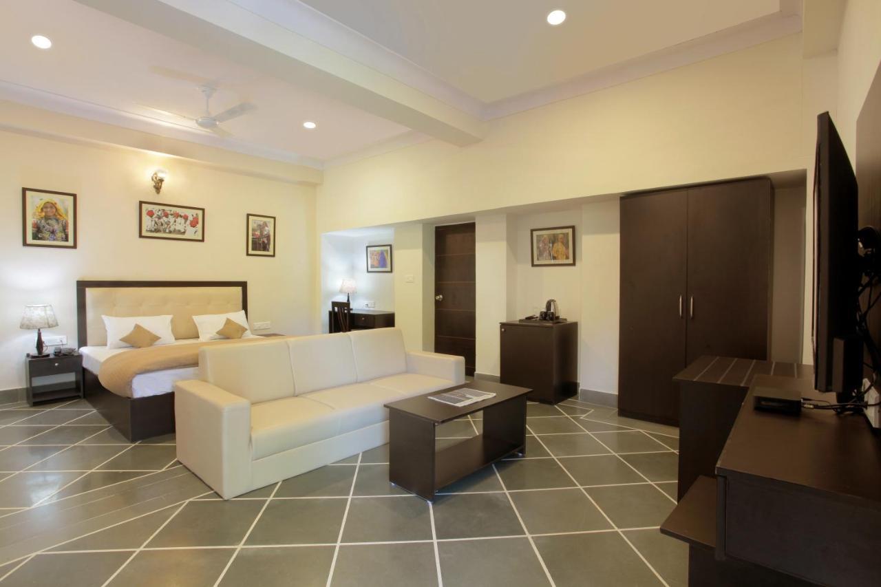 Mimosa Udaipur Bed & Breakfast ภายนอก รูปภาพ