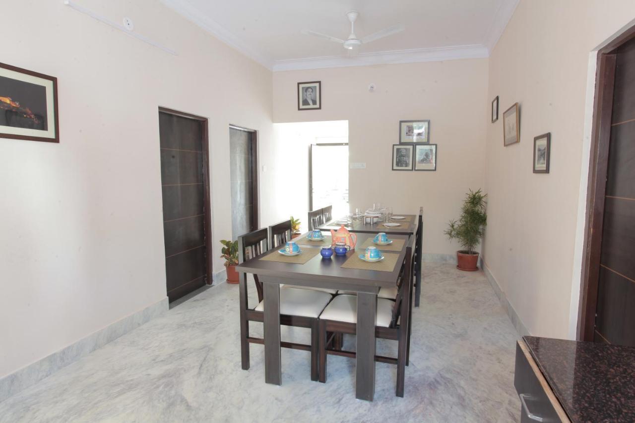 Mimosa Udaipur Bed & Breakfast ภายนอก รูปภาพ